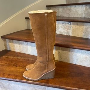 Coach suede boots never worn